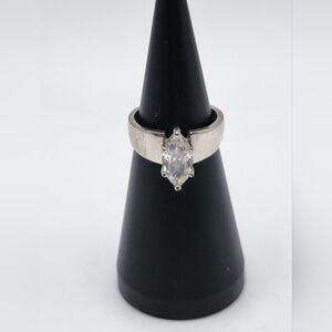 Elegant 925 Sterling Silver Chunky Band  Ring with Large CZ.  Size 7  Engagement